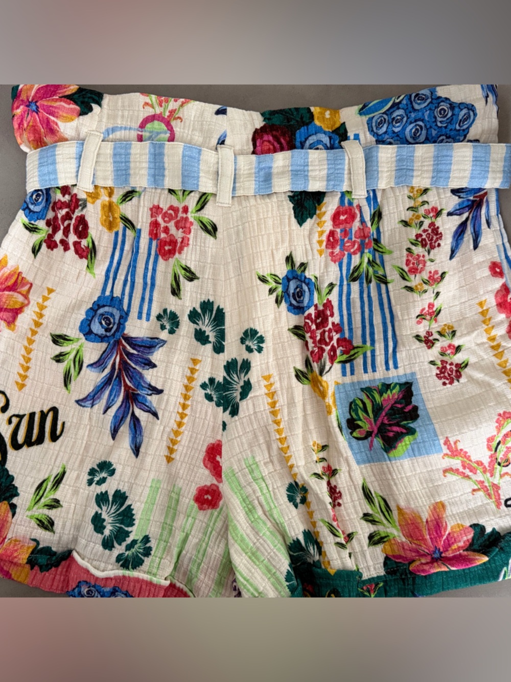 NWT Agua Bendita
Addison Citrus striped-belted floral-print shorts resort large - Picture 5 of 8